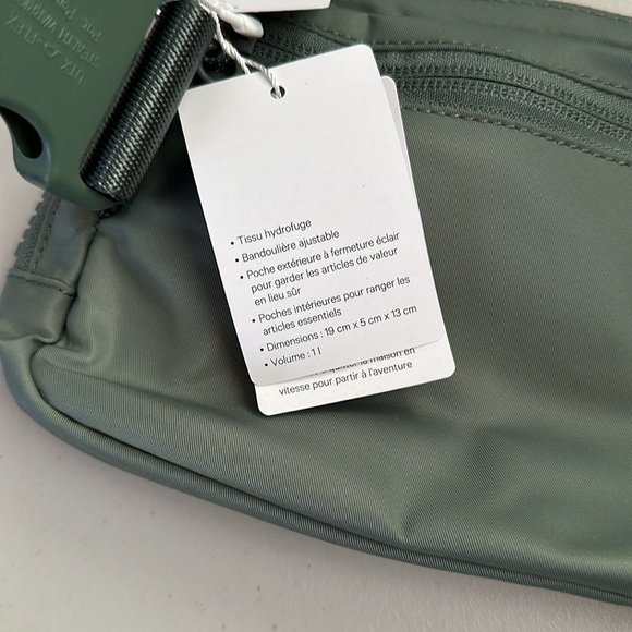 Lululemon Everywhere Adjustable Belt Bag Crater Blue - Picture 7 of 12